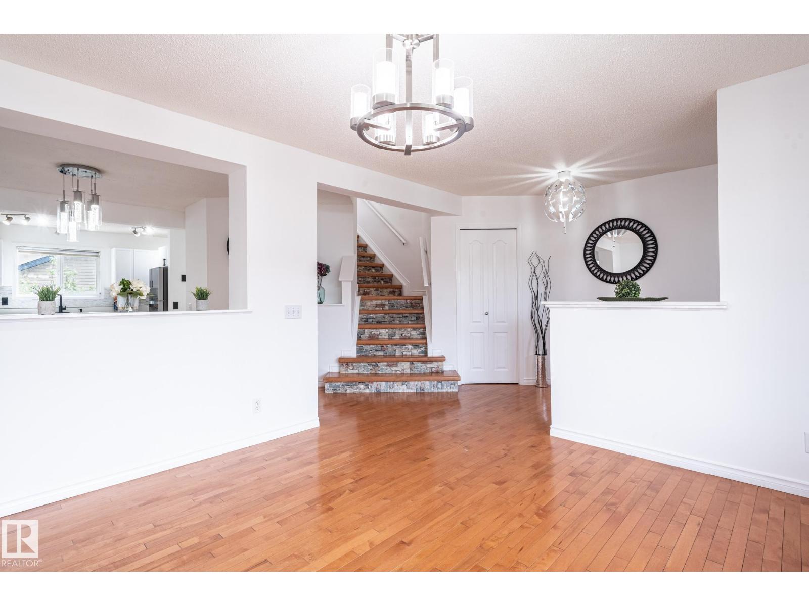 5919 203 St Nw, Edmonton, Alberta  T6M 2Z3 - Photo 10 - E4492712
