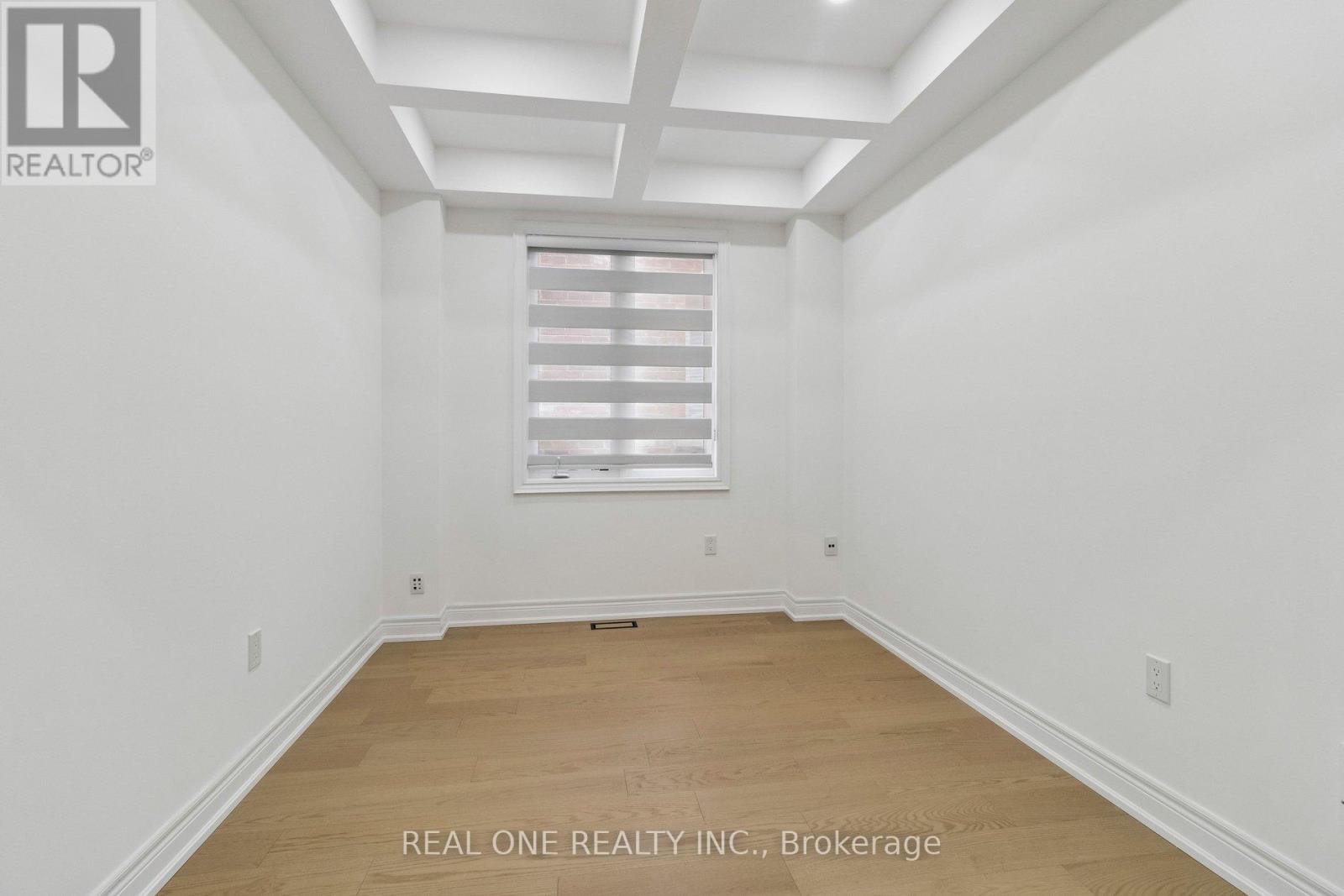 19 Rivoli Drive, Vaughan, Ontario  L4H 3X2 - Photo 10 - N13423684