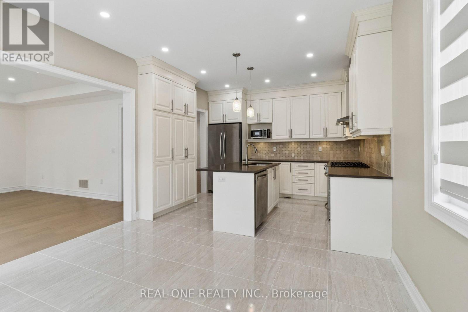 19 Rivoli Drive, Vaughan, Ontario  L4H 3X2 - Photo 18 - N13423684