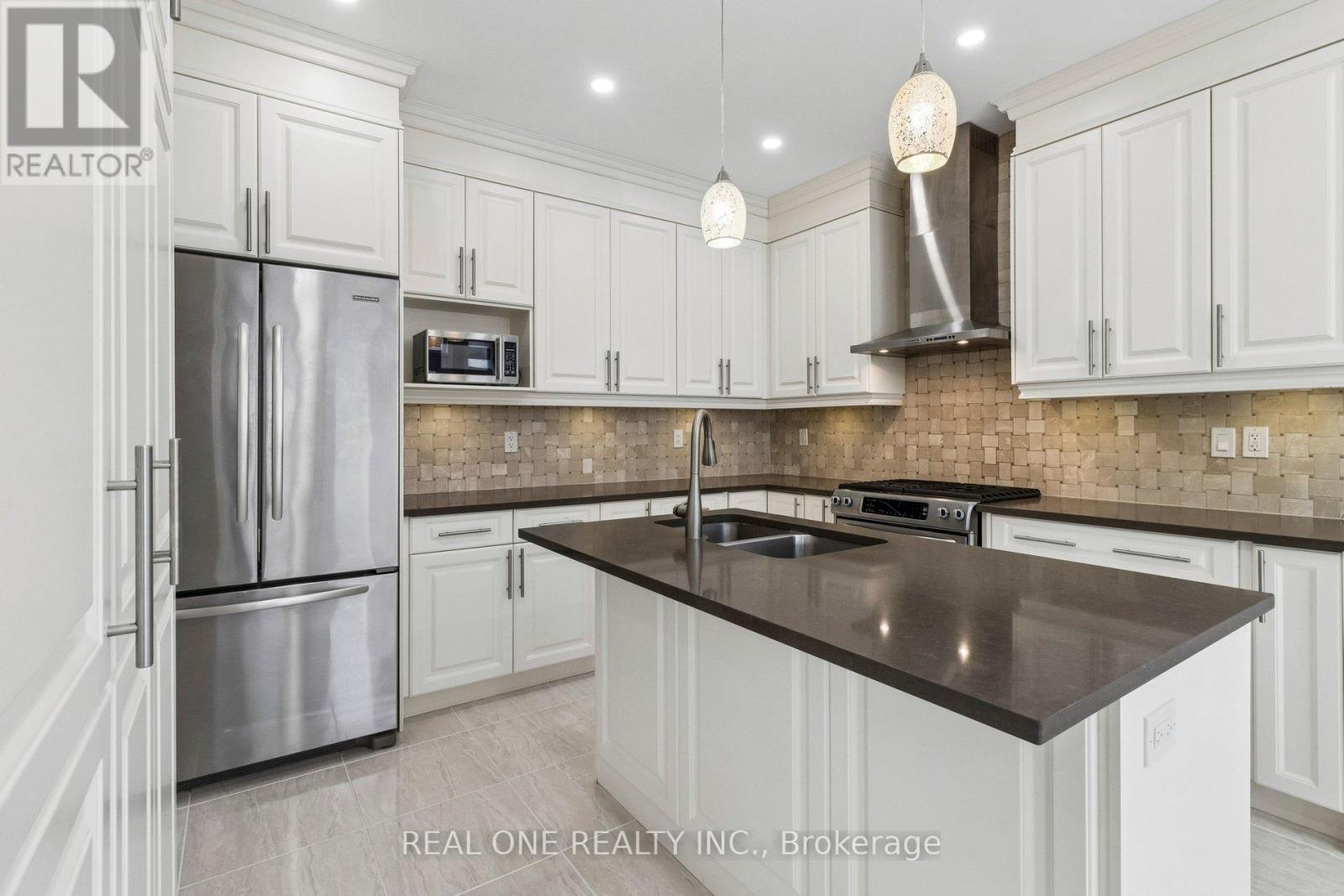 19 Rivoli Drive, Vaughan, Ontario  L4H 3X2 - Photo 22 - N13423684