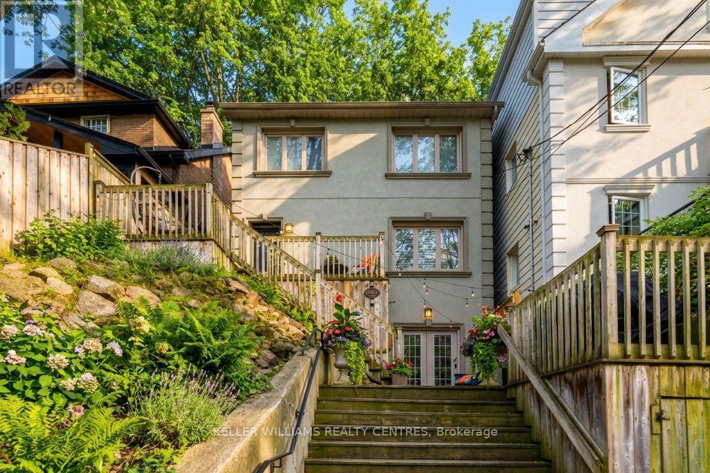 122A NEVILLE PARK BOULEVARD, Toronto, Ontario