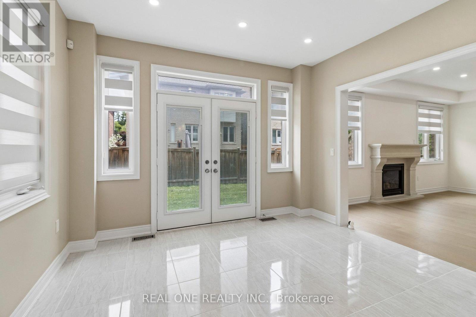 19 Rivoli Drive, Vaughan, Ontario  L4H 3X2 - Photo 19 - N13423684