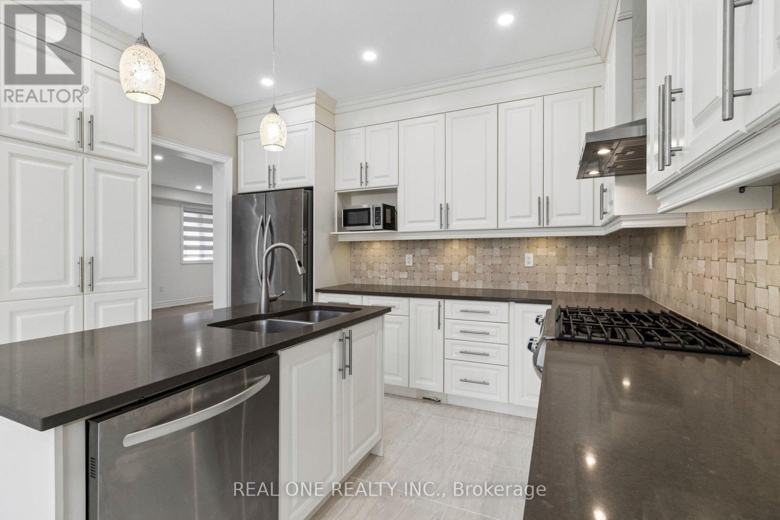 19 Rivoli Drive, Vaughan, Ontario  L4H 3X2 - Photo 21 - N13423684