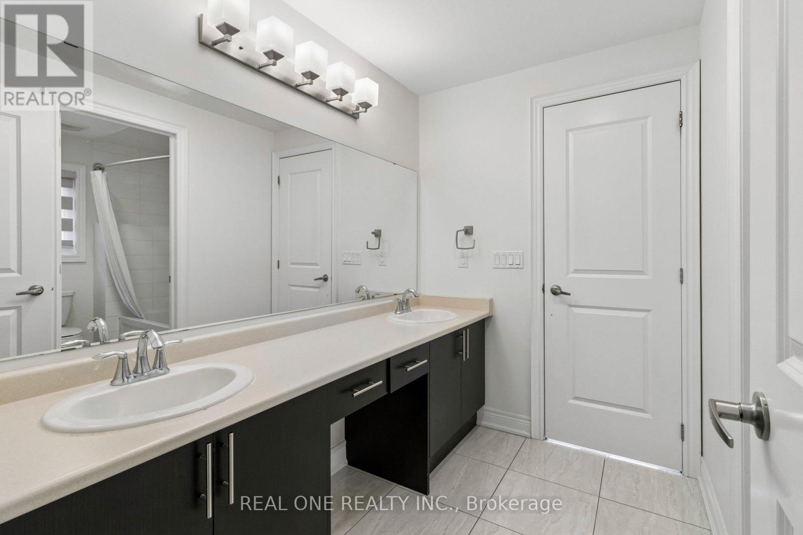 19 Rivoli Drive, Vaughan, Ontario  L4H 3X2 - Photo 29 - N13423684