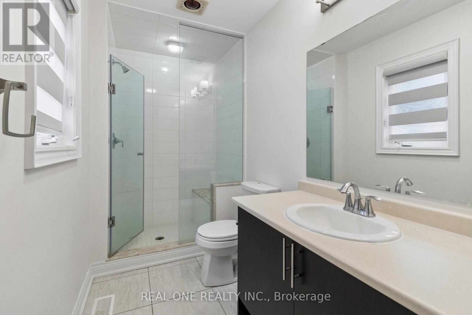 19 Rivoli Drive, Vaughan, Ontario  L4H 3X2 - Photo 37 - N13423684