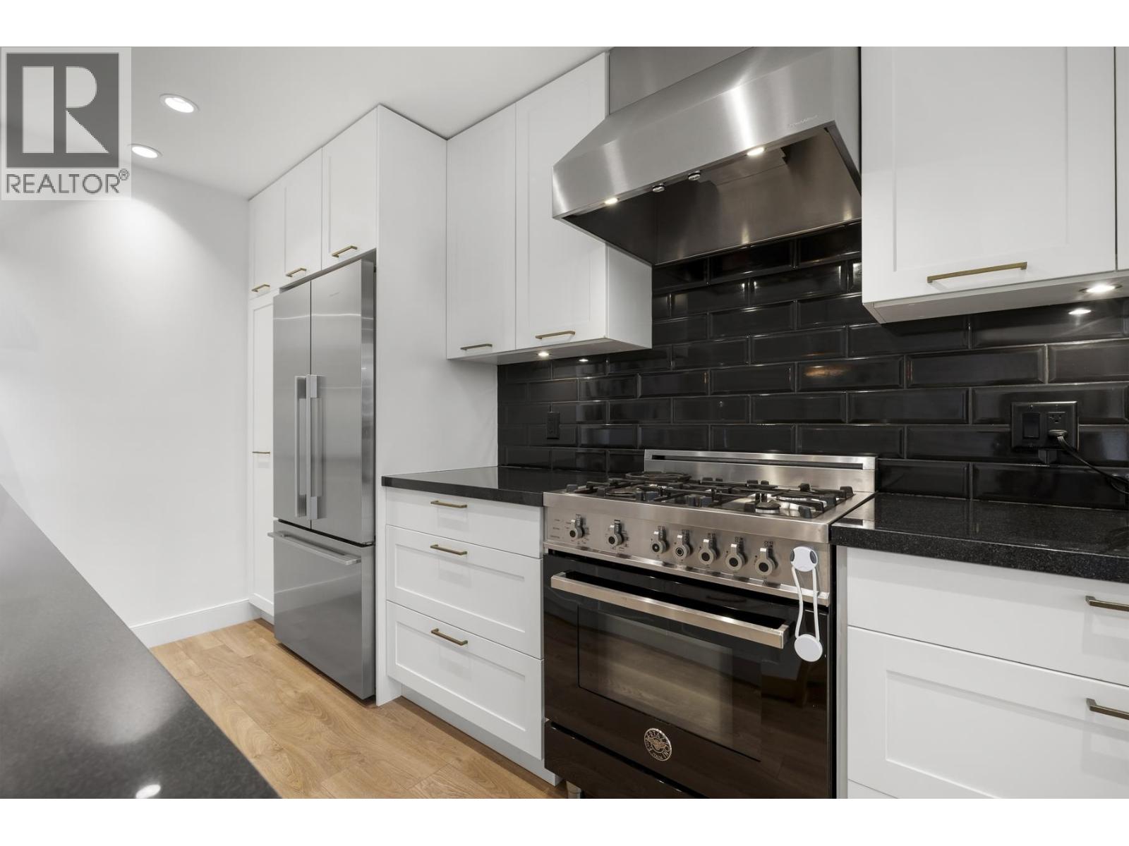 308 168 E 35th Avenue, Vancouver, British Columbia  V5W 1A6 - Photo 4 - R3134303