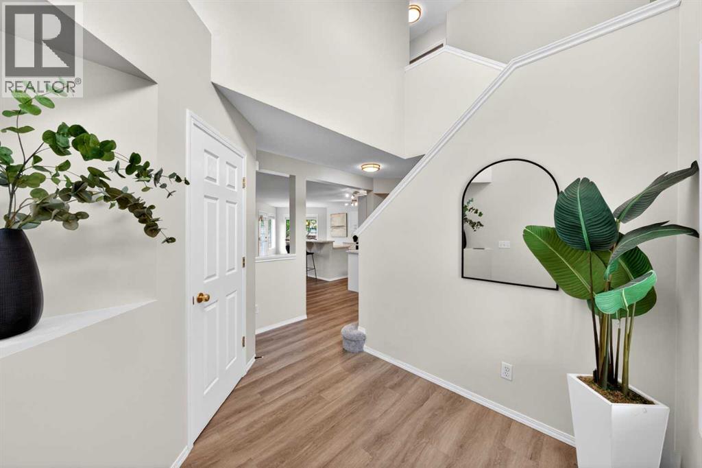 337 Citadel Drive Nw, Calgary, Alberta  T2G 4V9 - Photo 5 - A2318528