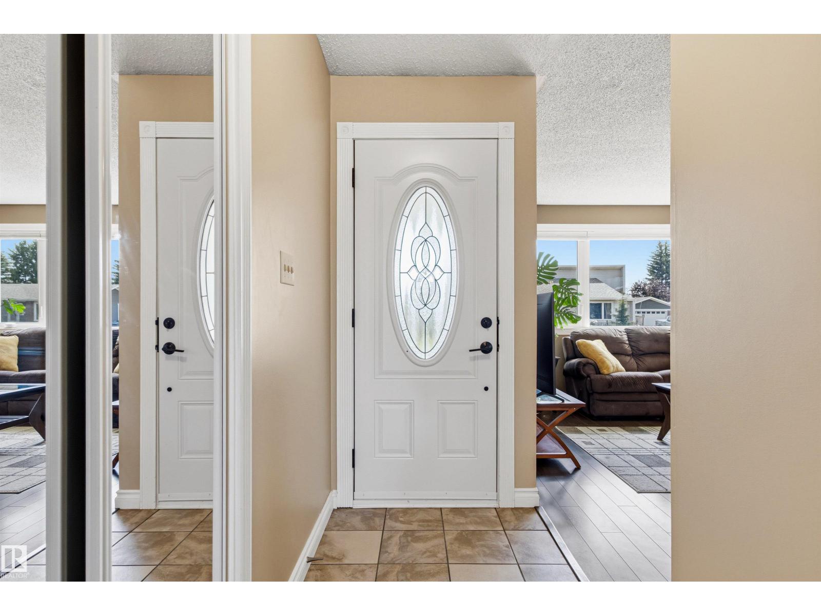 20 Hughes Rd NW, Edmonton, Alberta  T5A 4E2 - Photo 4 - E4492717