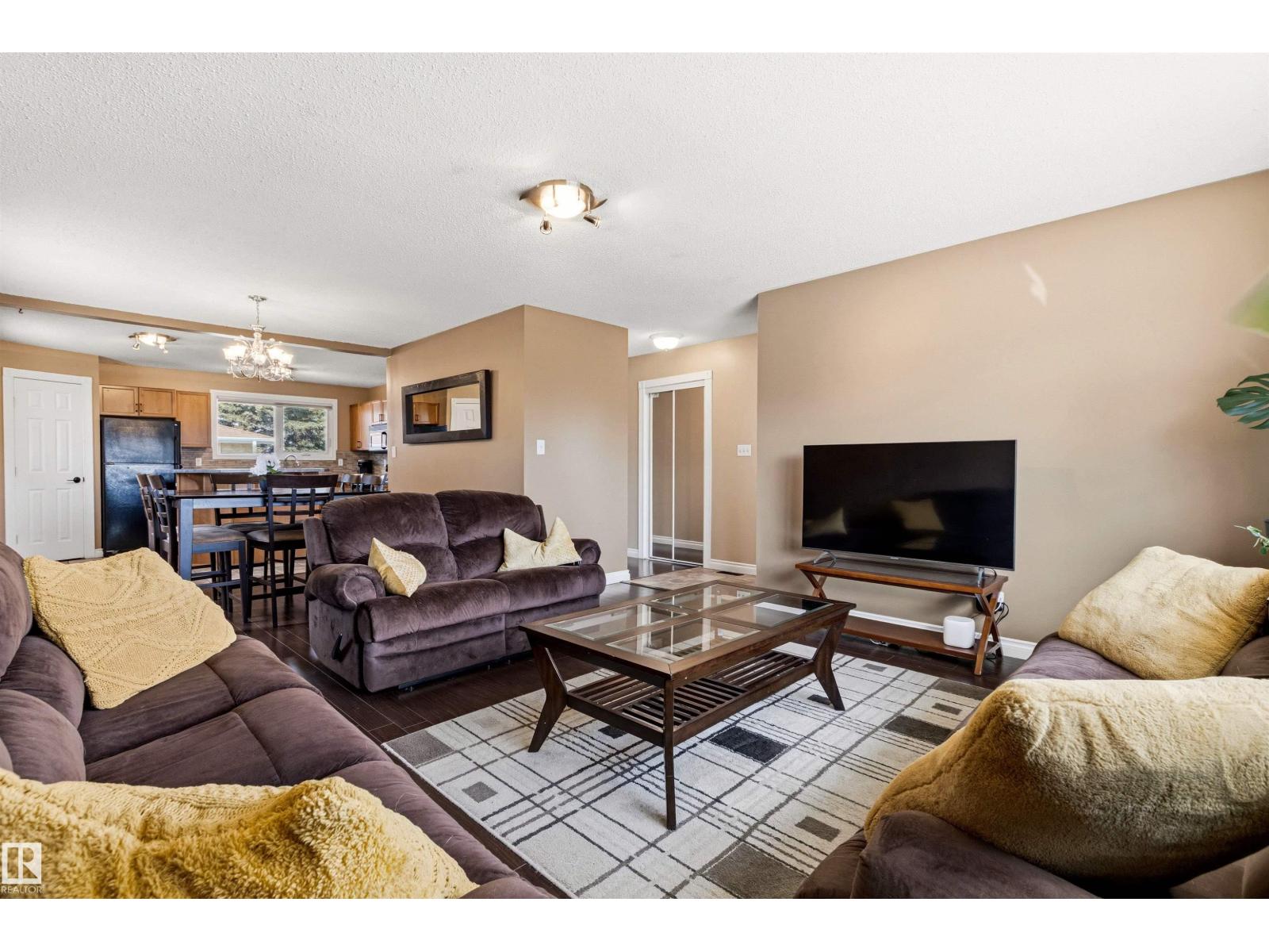 20 Hughes Rd NW, Edmonton, Alberta  T5A 4E2 - Photo 7 - E4492717