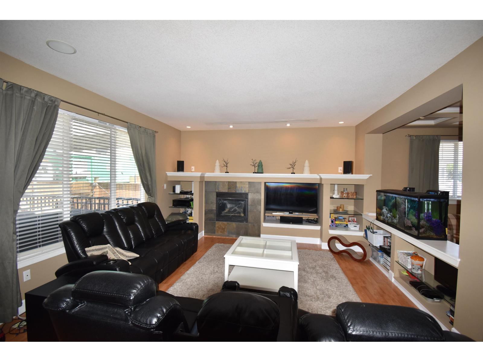 20177 71a Avenue, Langley, British Columbia  V2Y 3A1 - Photo 5 - R3120781