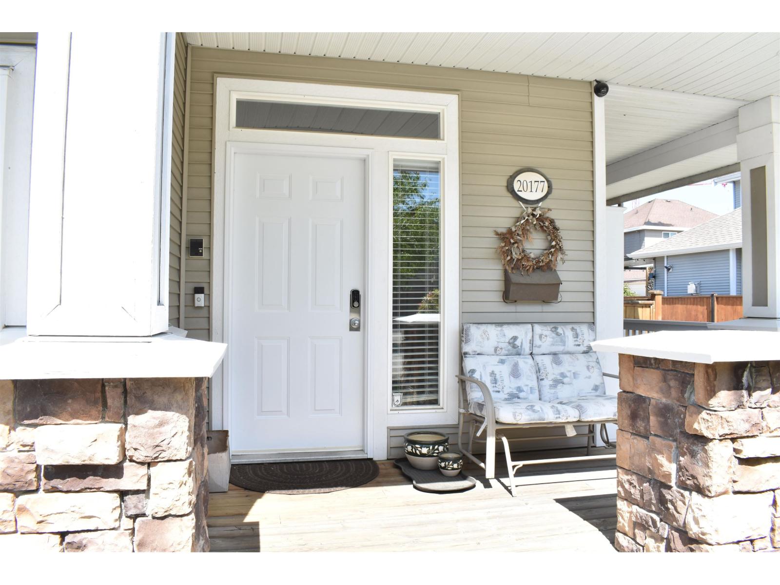20177 71a Avenue, Langley, British Columbia  V2Y 3A1 - Photo 2 - R3120781