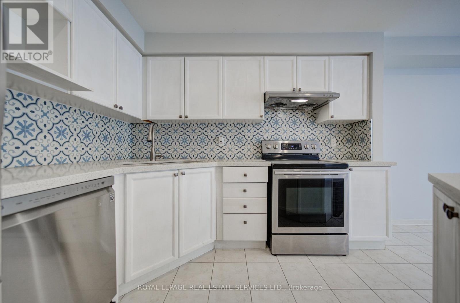 5530 Glen Erin Drive, Mississauga, Ontario  L5M 6E8 - Photo 12 - W13421116