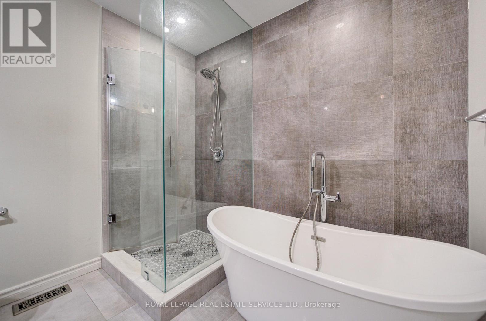 5530 Glen Erin Drive, Mississauga, Ontario  L5M 6E8 - Photo 23 - W13421116