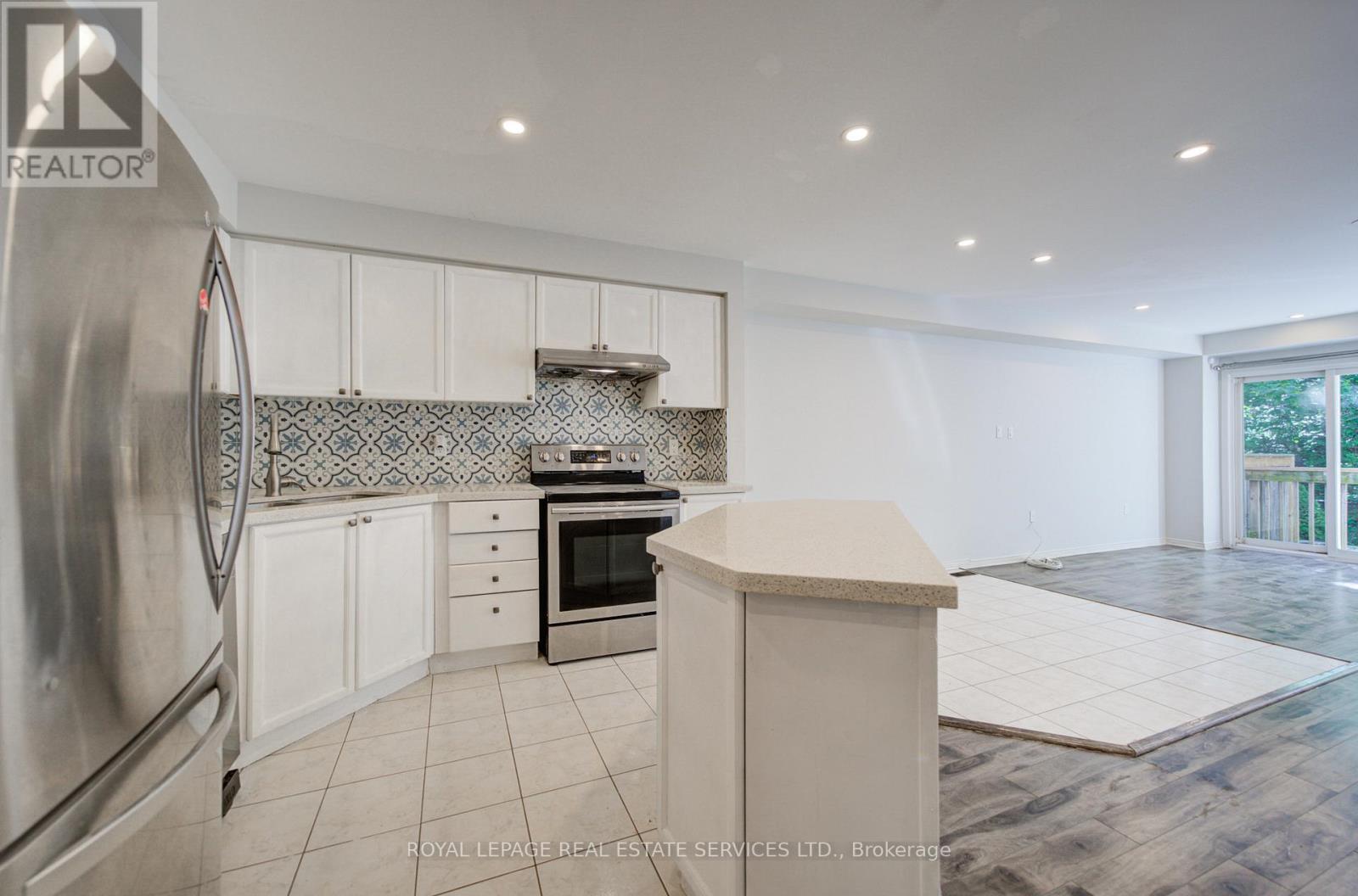 5530 Glen Erin Drive, Mississauga, Ontario  L5M 6E8 - Photo 10 - W13421116