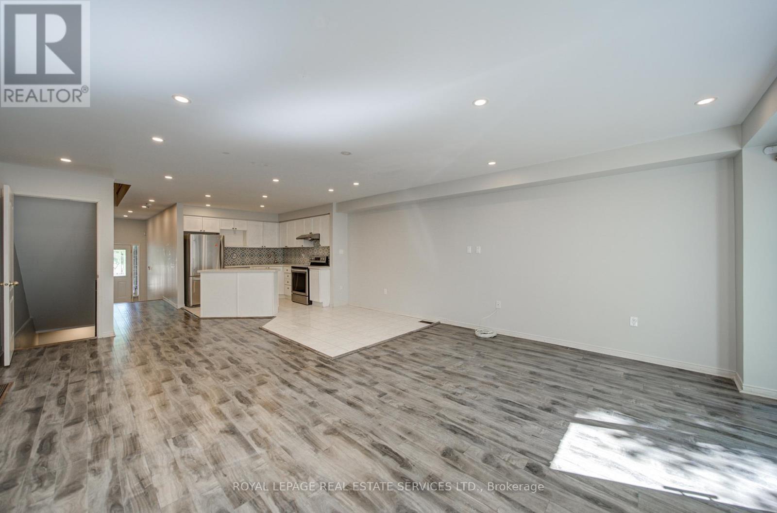 5530 Glen Erin Drive, Mississauga, Ontario  L5M 6E8 - Photo 7 - W13421116