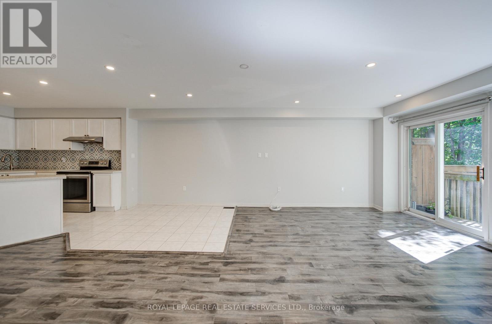 5530 Glen Erin Drive, Mississauga, Ontario  L5M 6E8 - Photo 8 - W13421116