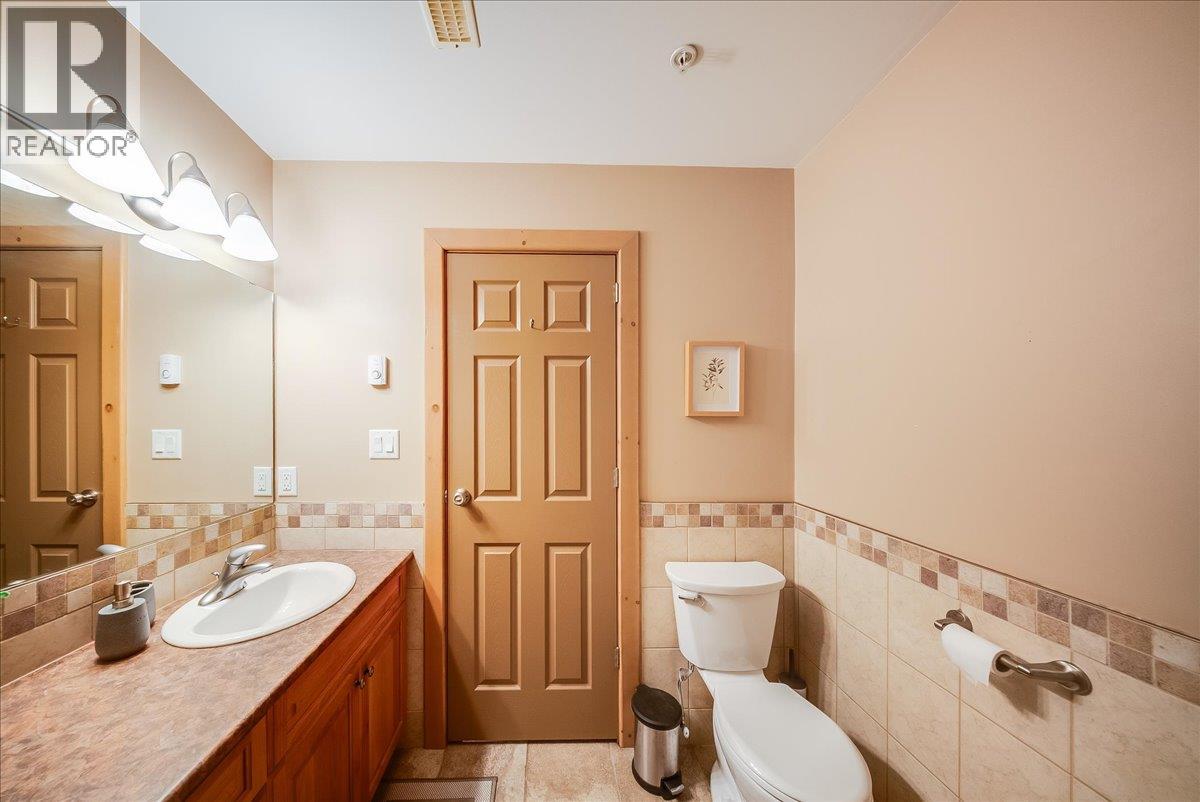 1003 Mountain View Road Unit# D, Rossland, British Columbia  V0G 1Y0 - Photo 39 - 10390682
