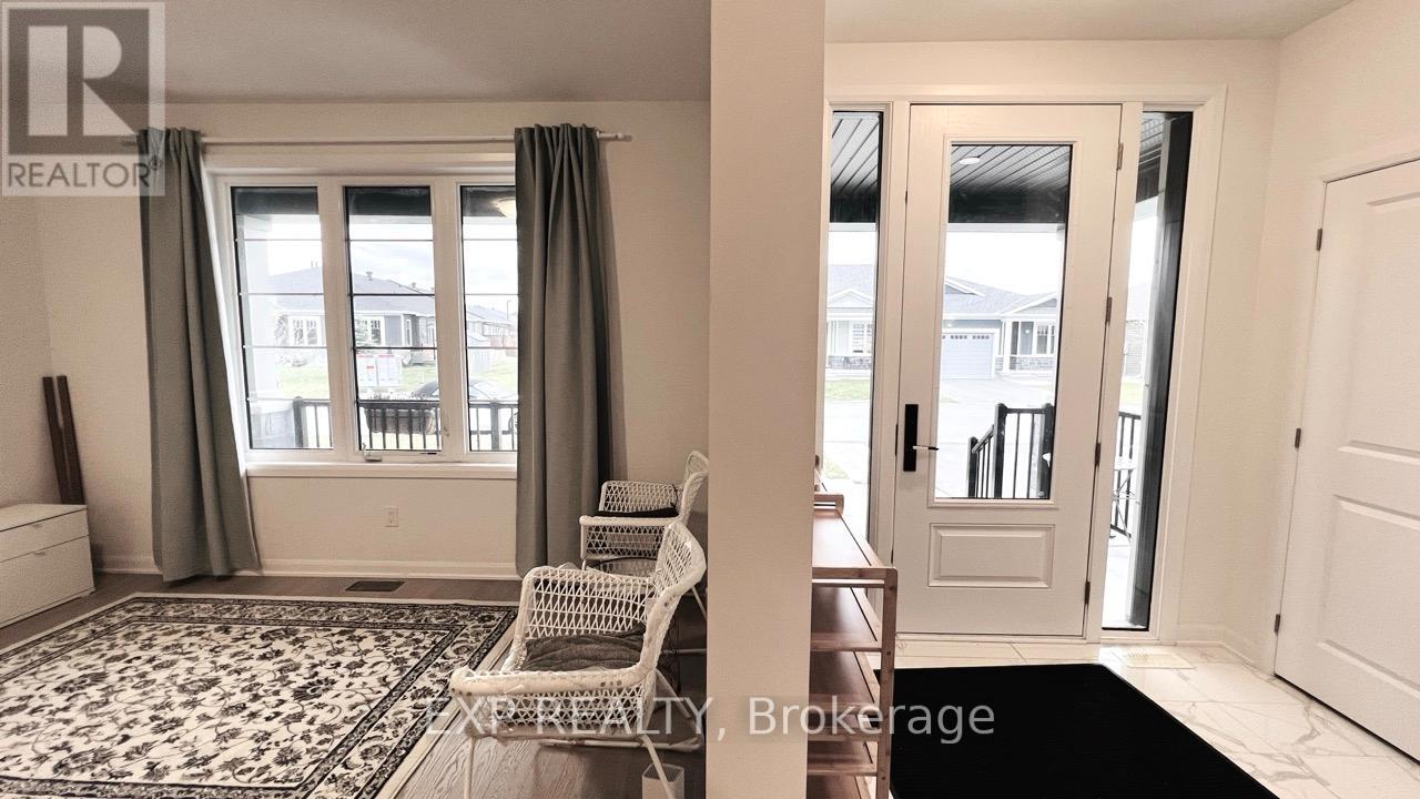 747 Coast Circle, Ottawa, Ontario  K4M 0E9 - Photo 2 - X13423734