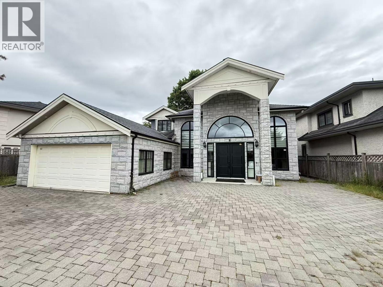 6820 Mayflower Drive, Richmond, British Columbia  V7C 2K2 - Photo 2 - R3134336