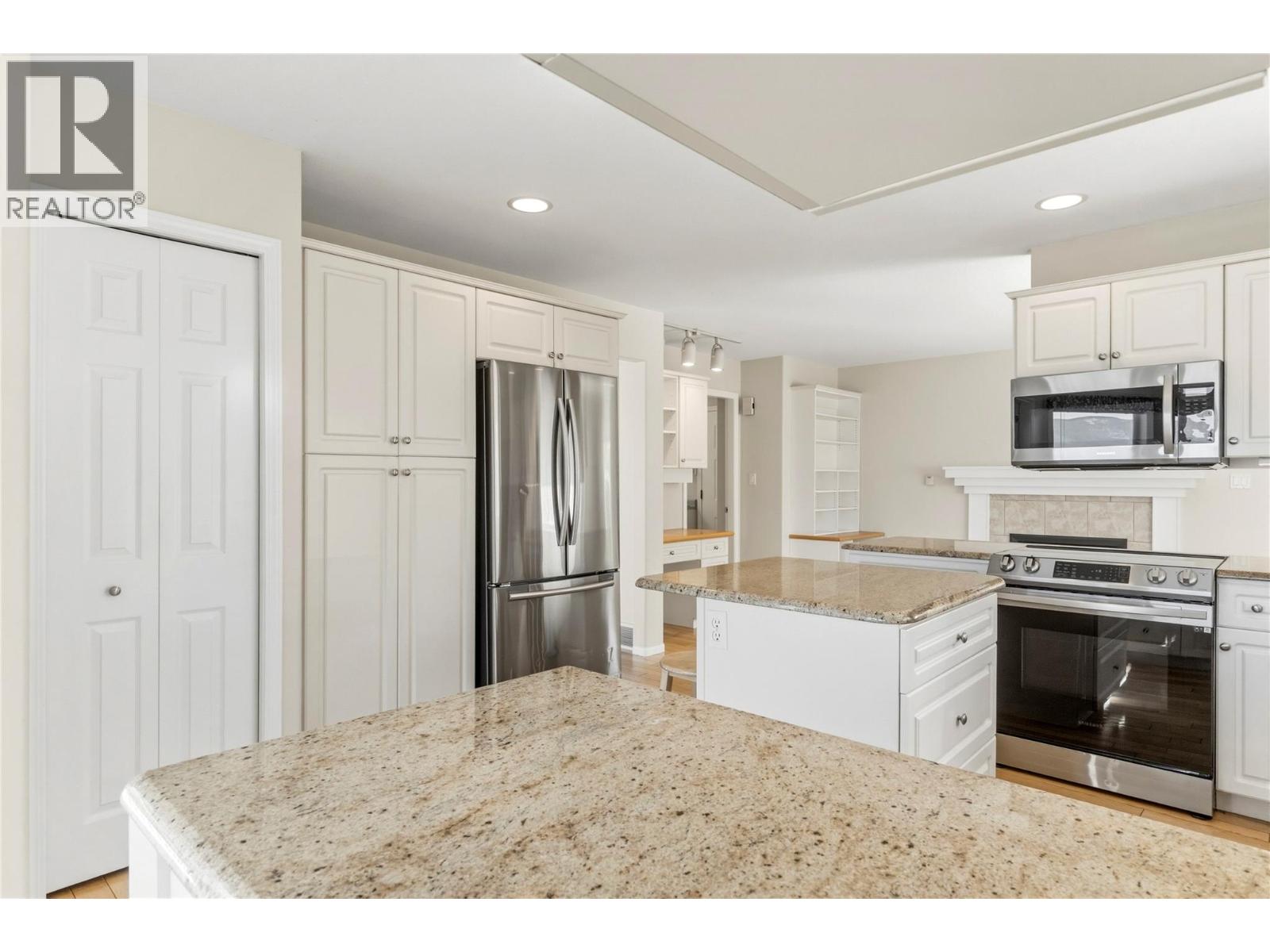4551 13 Street NE, Salmon Arm, British Columbia  V1E 1E3 - Photo 32 - 10390922