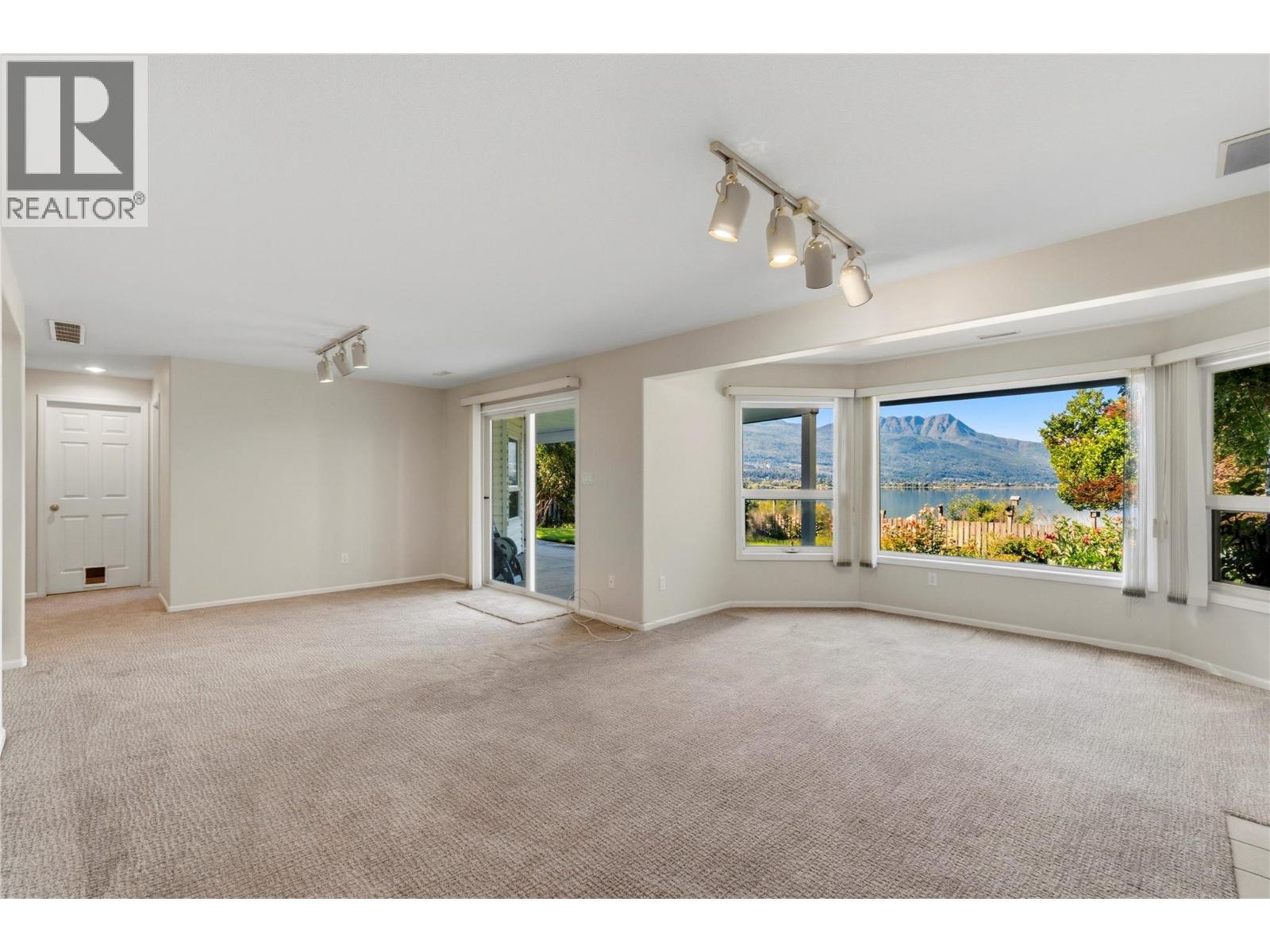 4551 13 Street NE, Salmon Arm, British Columbia  V1E 1E3 - Photo 42 - 10390922