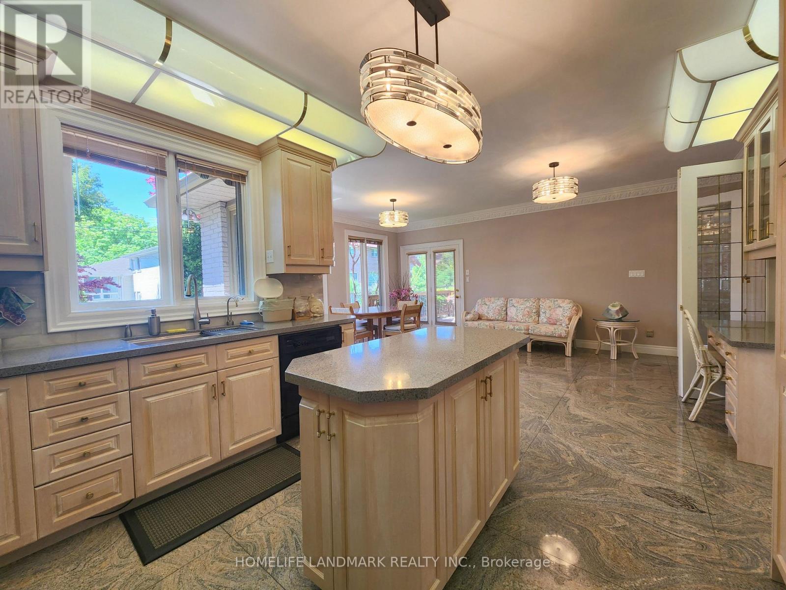 16 Lawnview Drive, Toronto, Ontario  M2N 5J8 - Photo 23 - C13134928