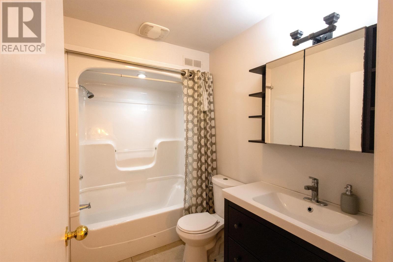 401 Tuscany Dr, Thunder Bay, Ontario  P7G 1B7 - Photo 20 - TB2601435
