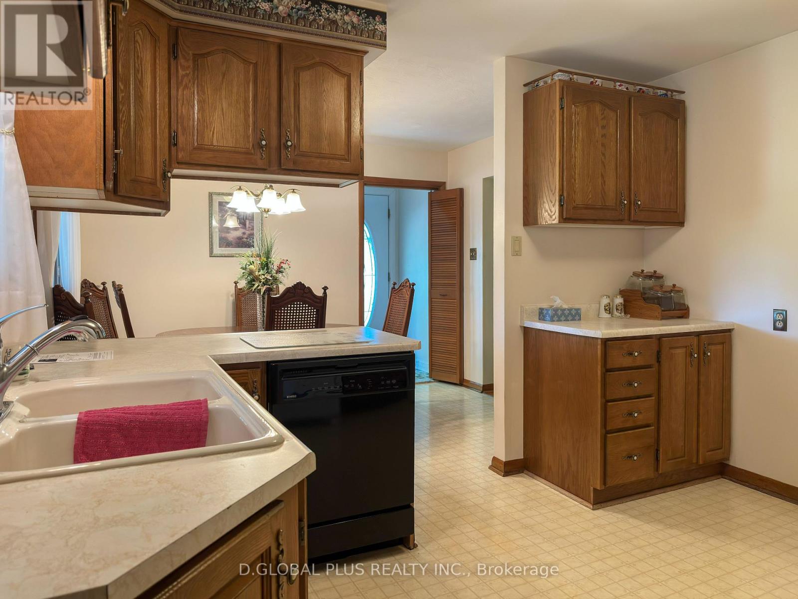 438 Beach Avenue, Cornwall, Ontario  K6H 5P1 - Photo 8 - X12822678