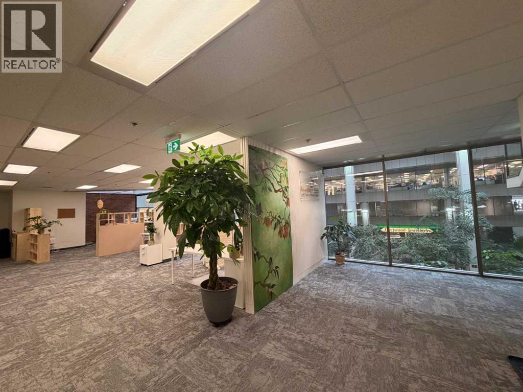 206e, 8500 Macleod Trail SE, Calgary, Alberta  T2H 2N1 - Photo 2 - A2319379