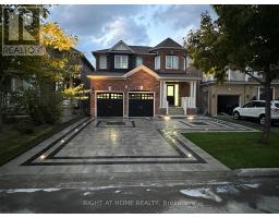 64 WILLIAMSON FAMILY HOLLOW, Newmarket, Ontario