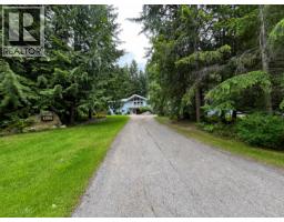 8254 PROCTER EAST Road, Procter, British Columbia