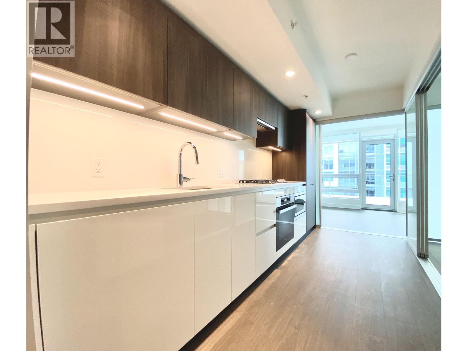 7xx 6320 No 3 Road, Richmond, British Columbia  V6Y 0L5 - Photo 3 - R3132123