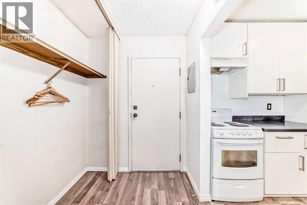 1403, 221 6 Avenue Se, Calgary, Alberta  T2G 4Z9 - Photo 4 - A2318253