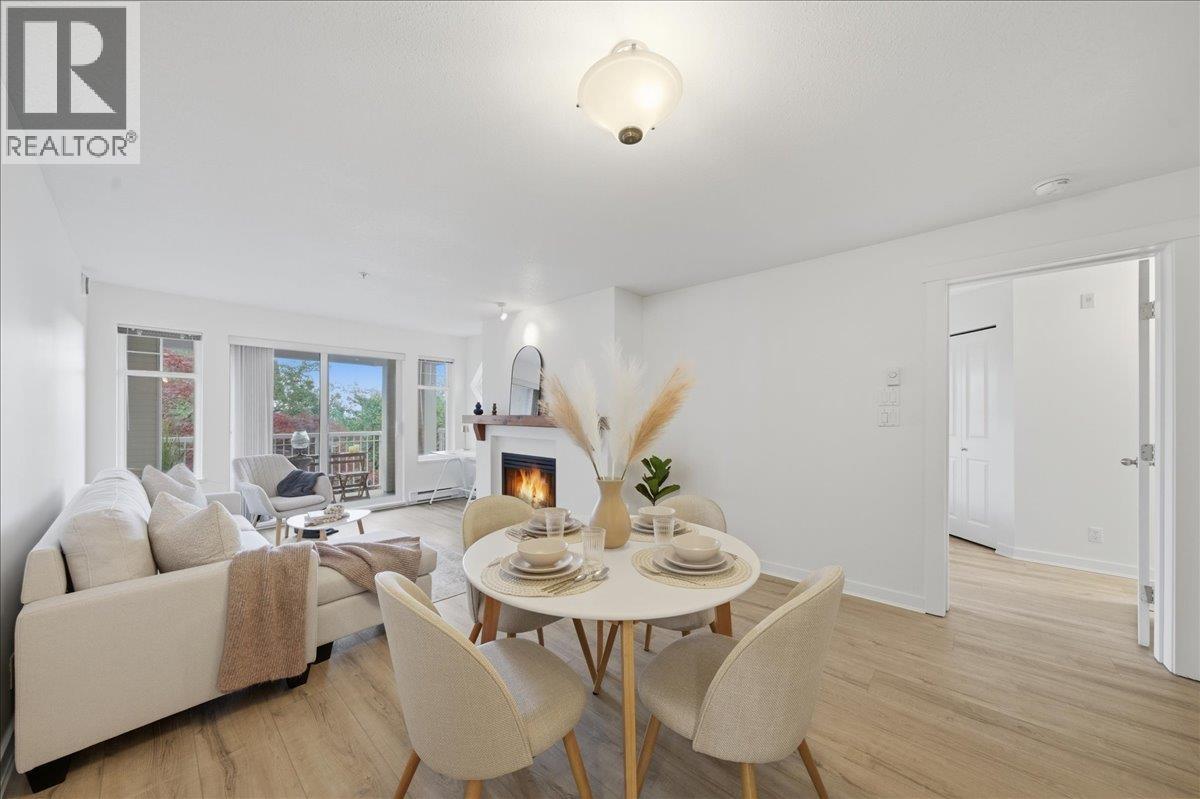 212 1428 PARKWAY BOULEVARD, Coquitlam, British Columbia