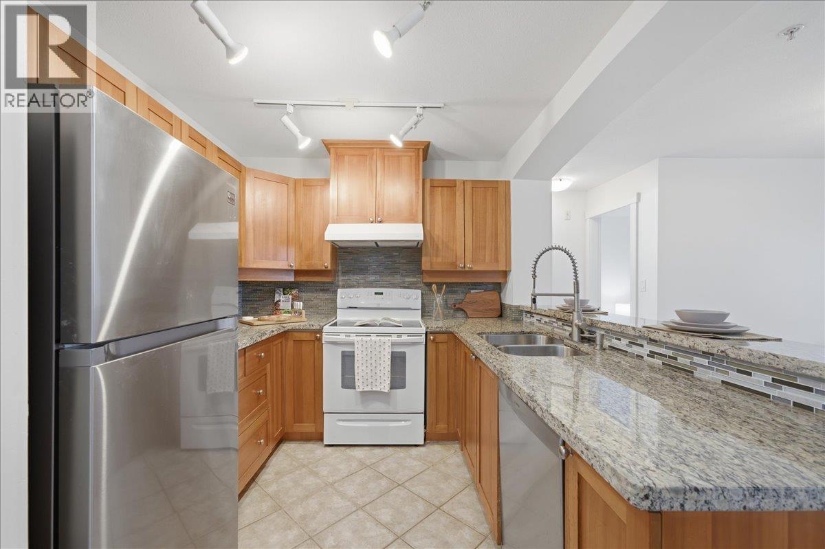 212 1428 Parkway Boulevard, Coquitlam, British Columbia  V3E 3L8 - Photo 11 - R3134014