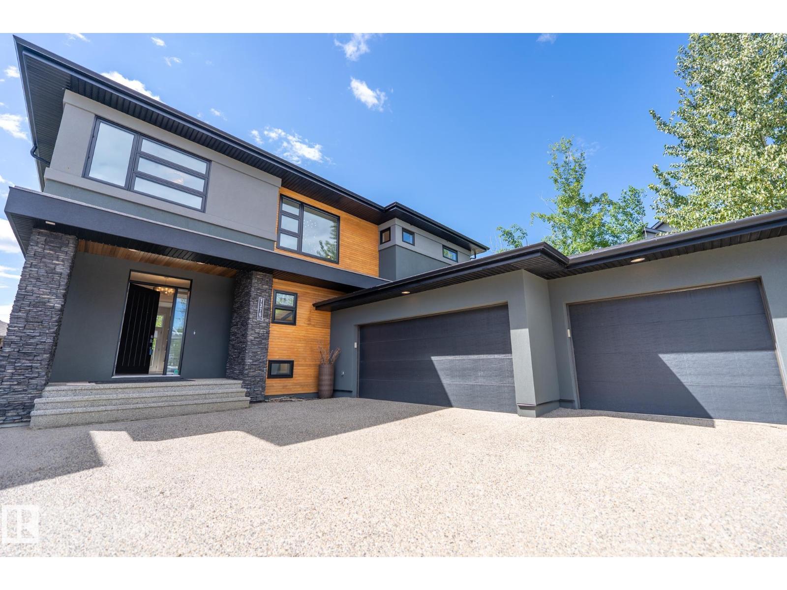 7376 MAY CM NW, edmonton, Alberta