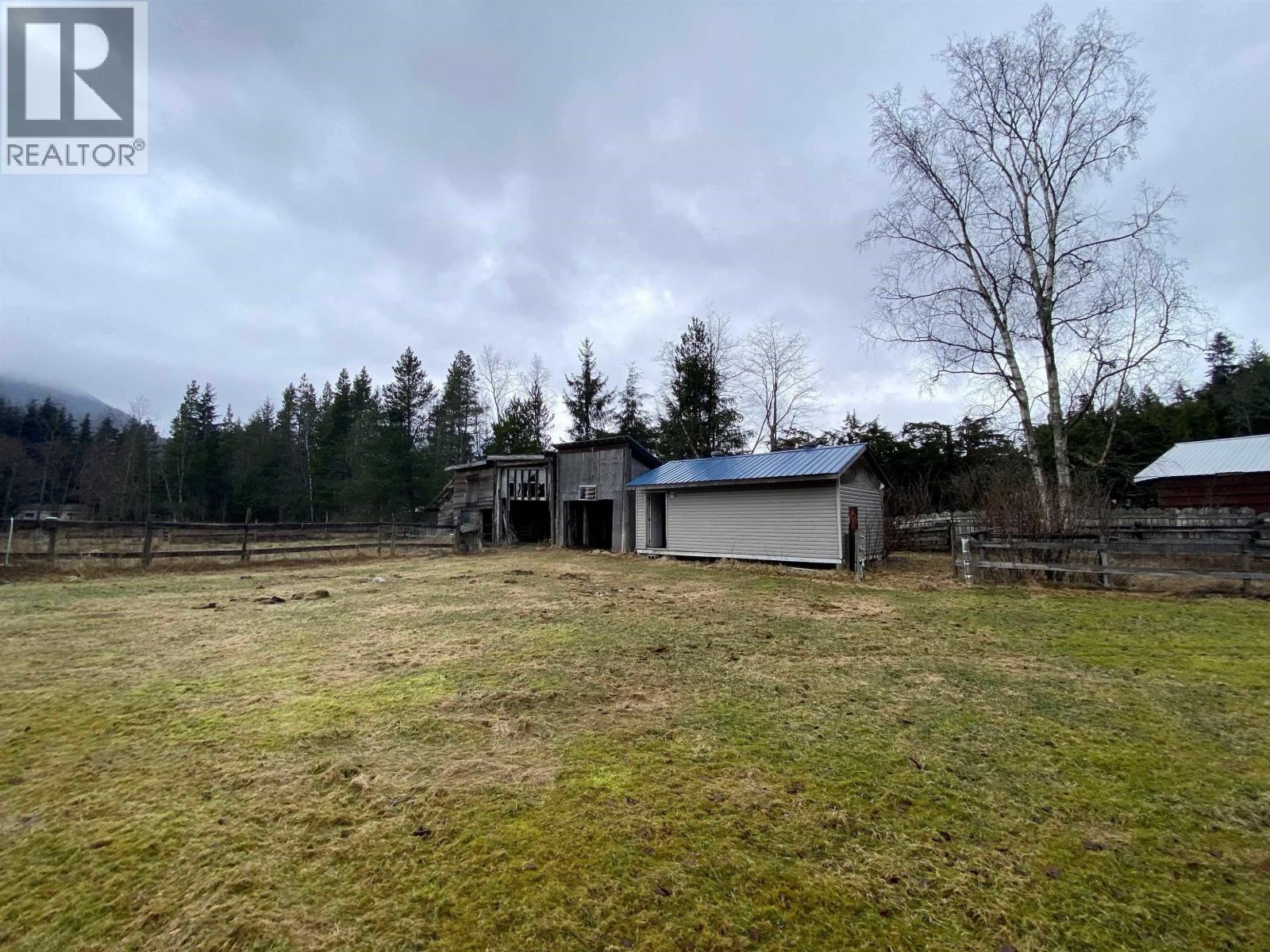 Listing image 24
