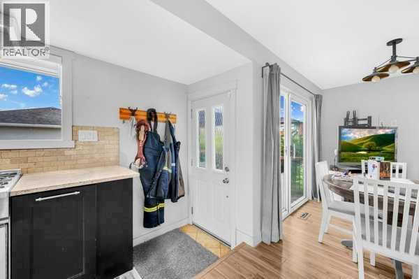 3143 45 Street SW, Calgary, Alberta  T3E 3T7 - Photo 6 - A2314319