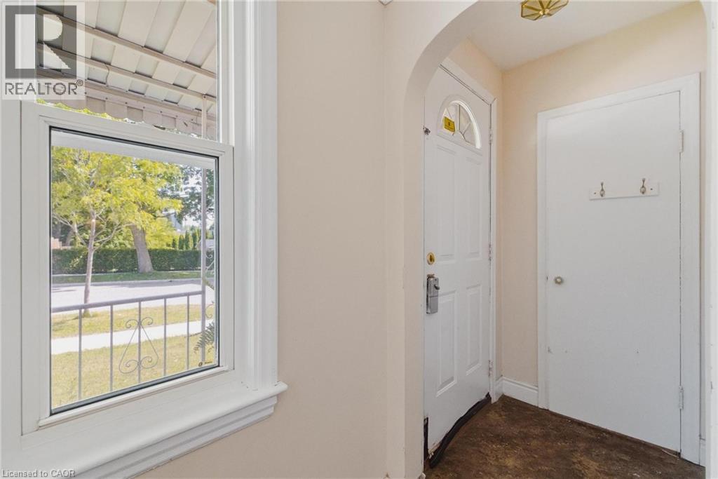 61 Hillview Street, Kitchener, Ontario  N2H 5P9 - Photo 3 - 40837963