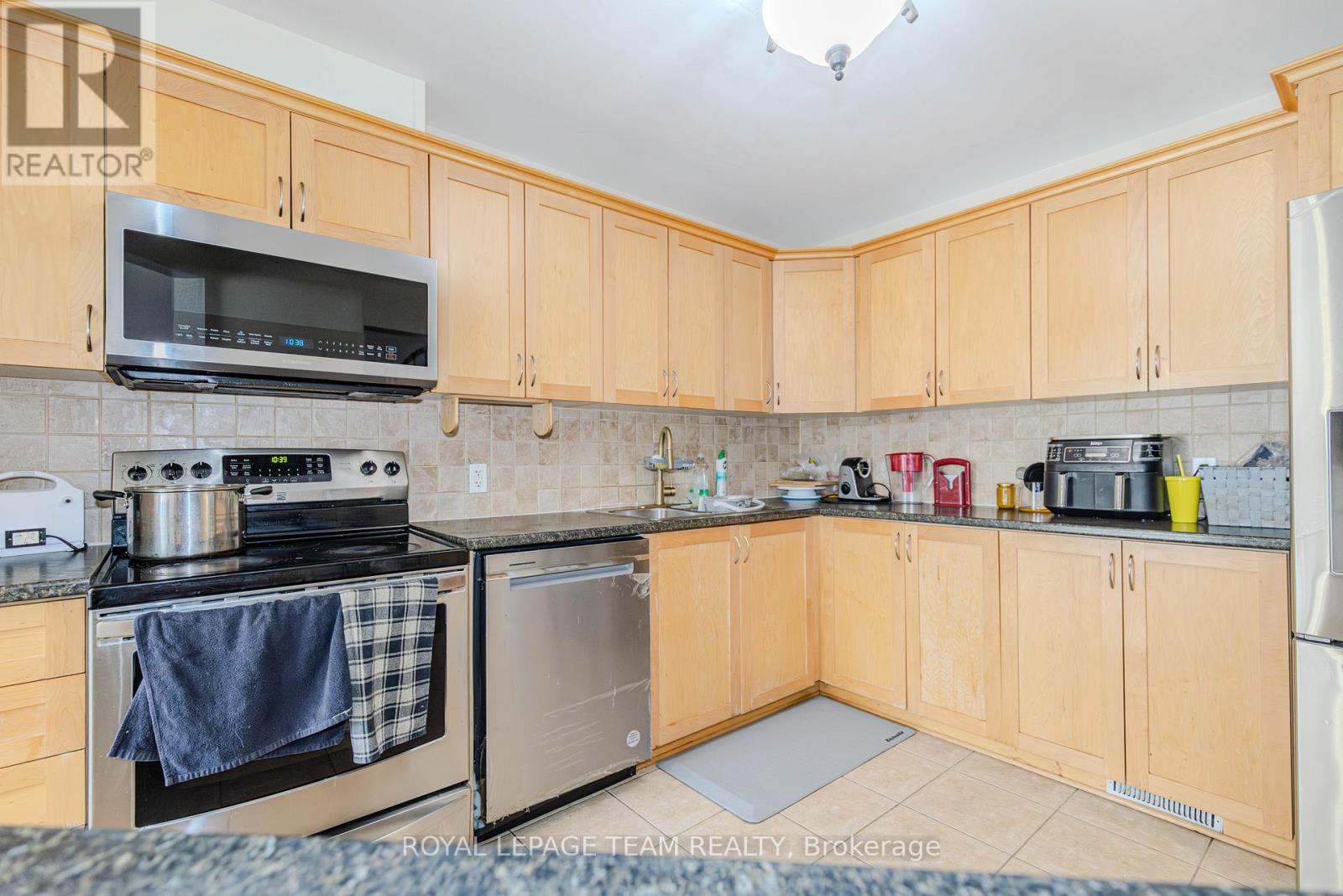 316 Bryarton Street, Ottawa, Ontario  K1C 7R5 - Photo 14 - X13423926