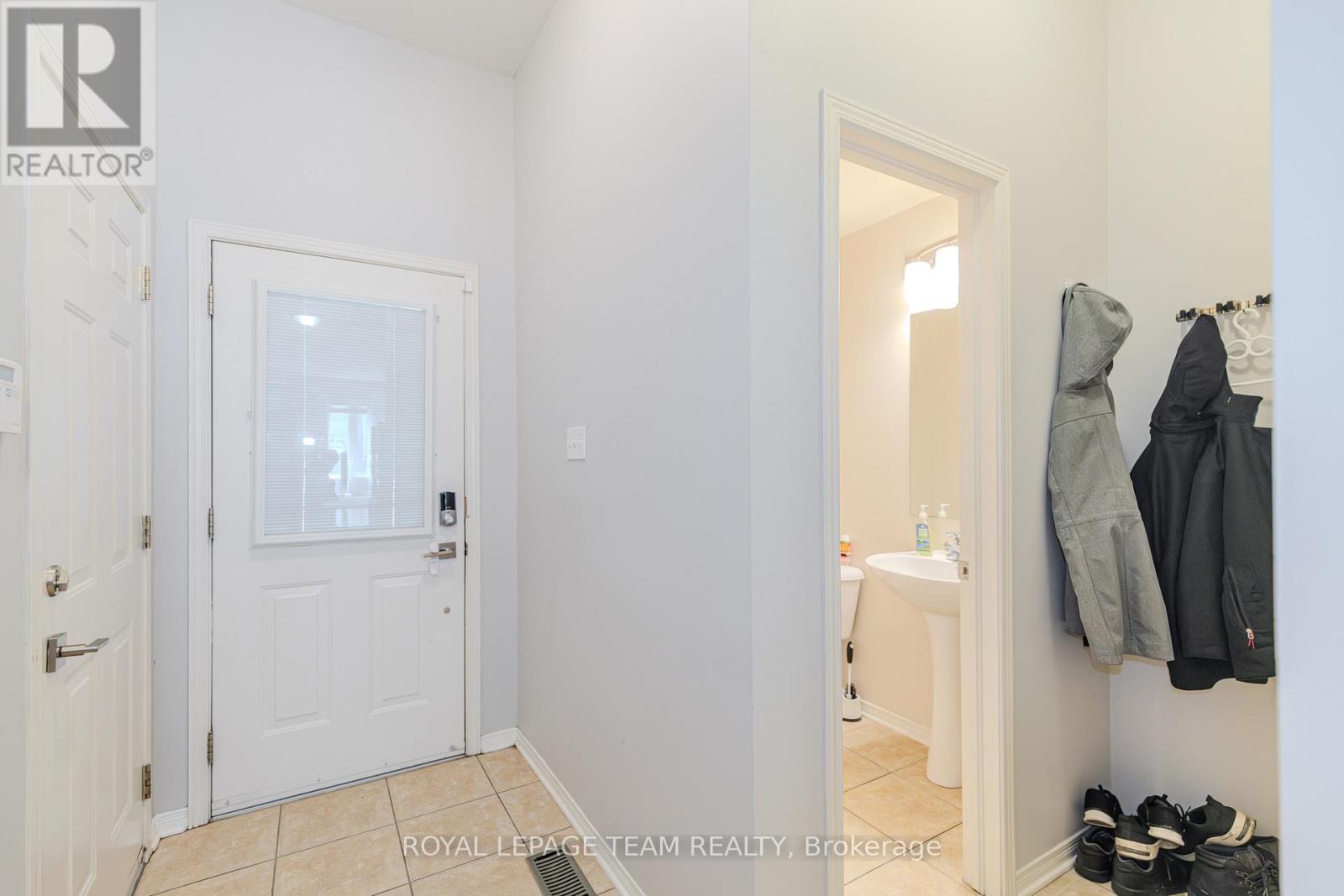 316 Bryarton Street, Ottawa, Ontario  K1C 7R5 - Photo 5 - X13423926