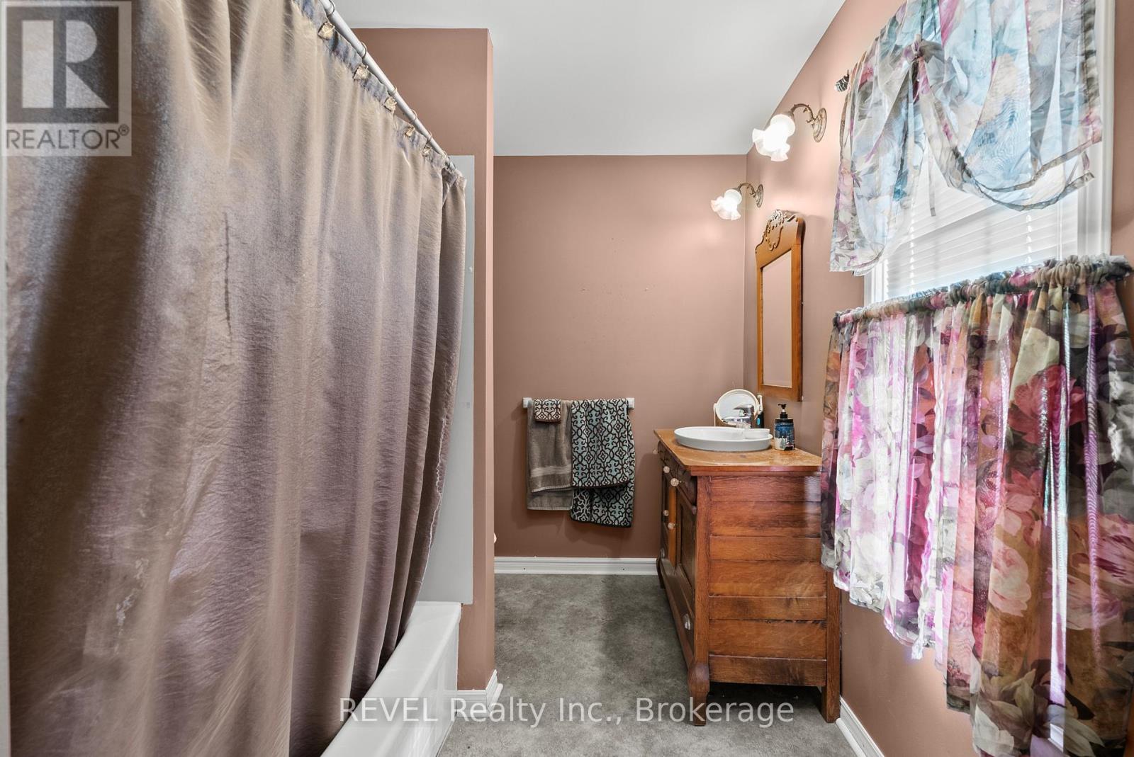 10111 Mcleod Road, Niagara Falls, Ontario  L2H 0Z5 - Photo 10 - X13423896