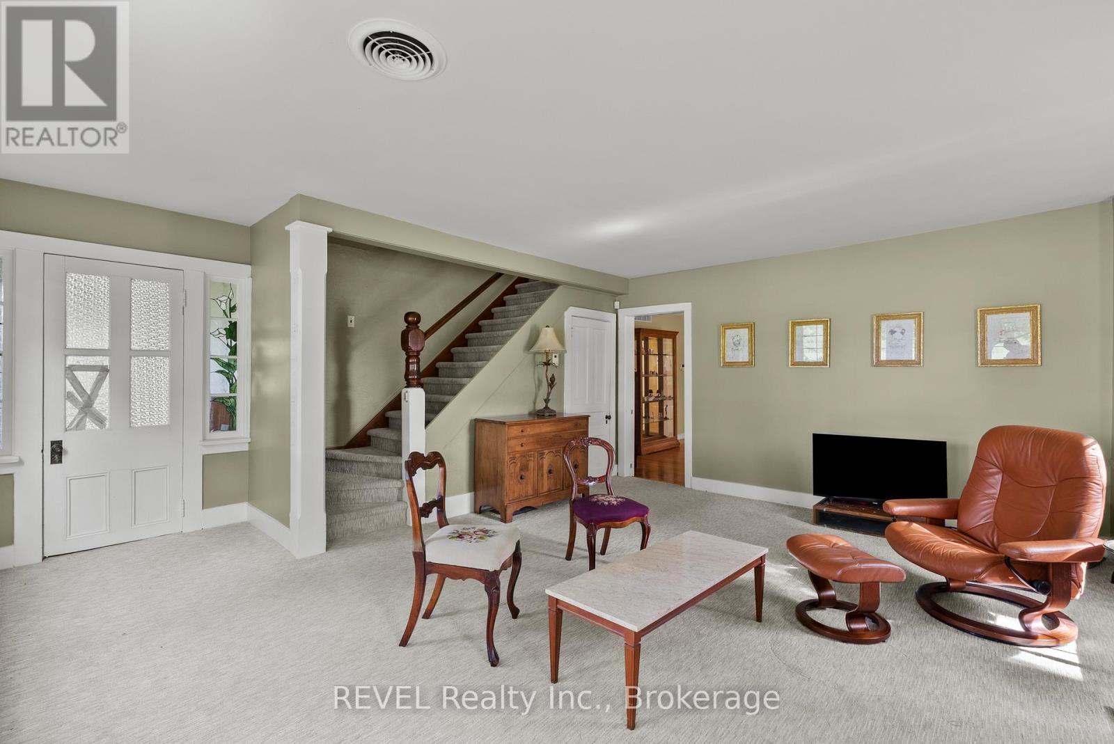 10111 Mcleod Road, Niagara Falls, Ontario  L2H 0Z5 - Photo 6 - X13423896