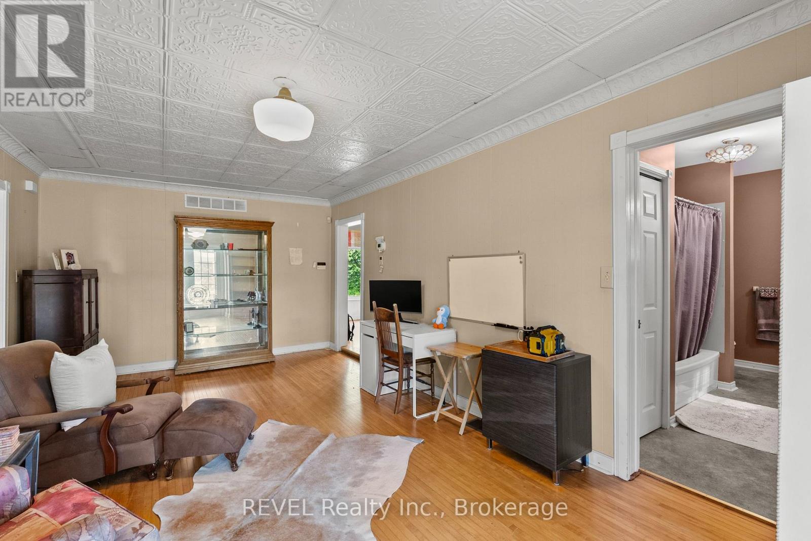 10111 Mcleod Road, Niagara Falls, Ontario  L2H 0Z5 - Photo 9 - X13423896