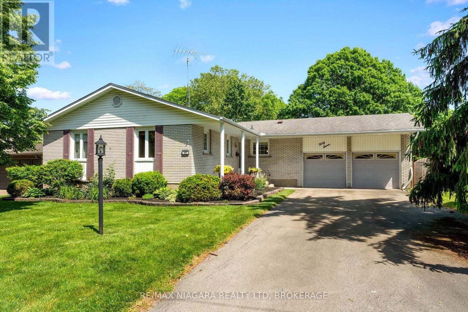 47 Windermere Road, St. Catharines, Ontario  L2T 3W1 - Photo 2 - X13423978