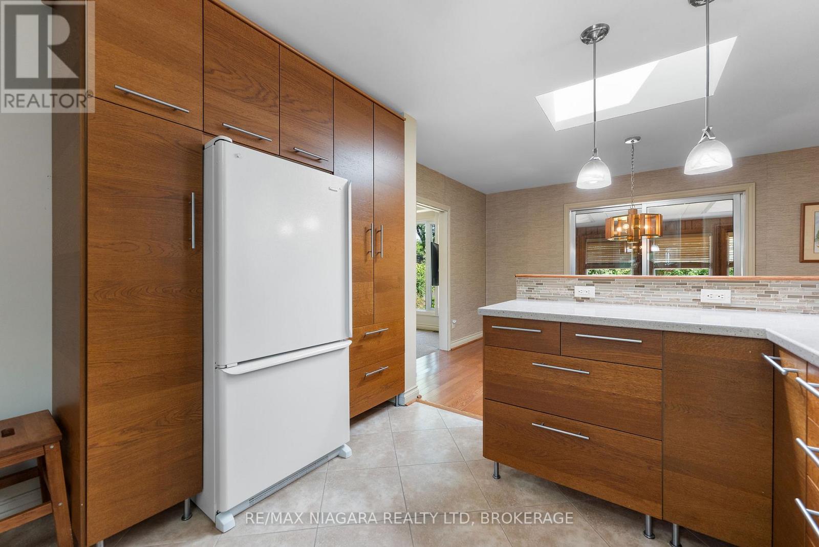 47 Windermere Road, St. Catharines, Ontario  L2T 3W1 - Photo 8 - X13423978