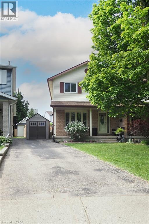 17 Ristau Crescent, Kitchener, Ontario  N2E 3A7 - Photo 3 - 40838230
