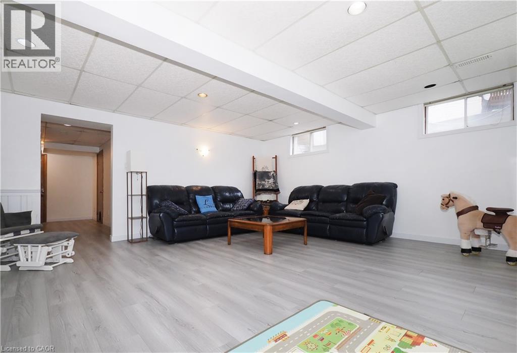 17 Ristau Crescent, Kitchener, Ontario  N2E 3A7 - Photo 33 - 40838230