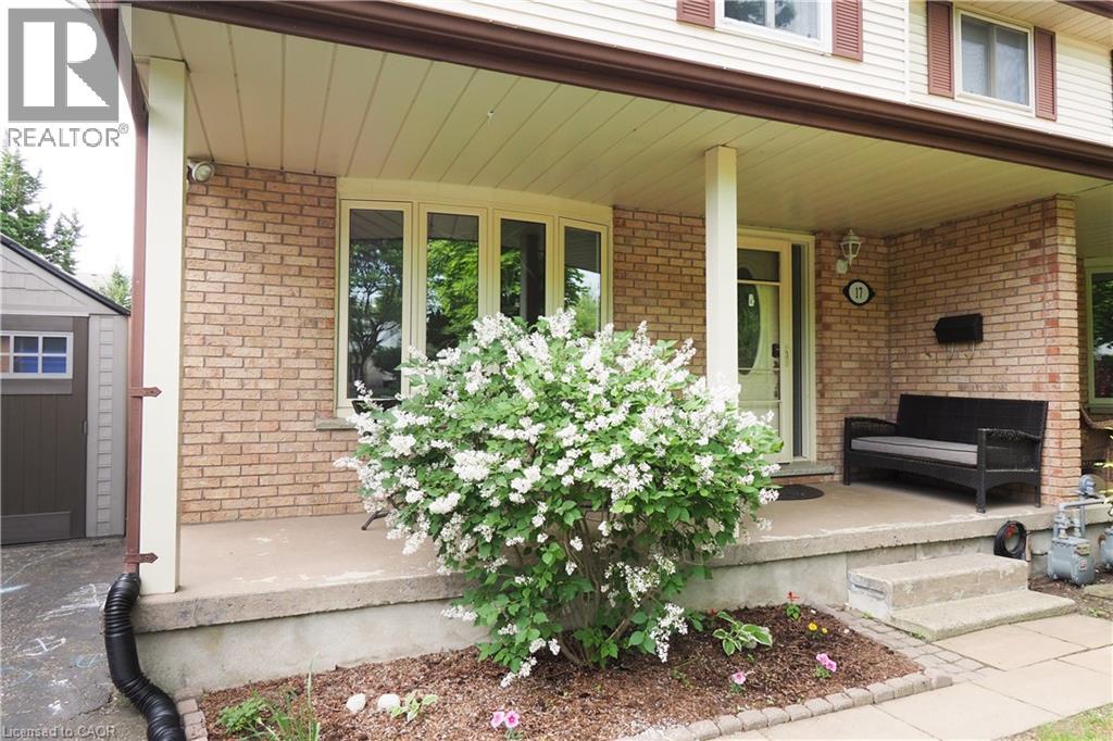 17 Ristau Crescent, Kitchener, Ontario  N2E 3A7 - Photo 4 - 40838230