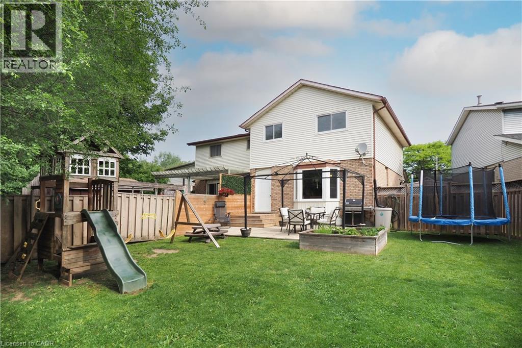 17 Ristau Crescent, Kitchener, Ontario  N2E 3A7 - Photo 40 - 40838230
